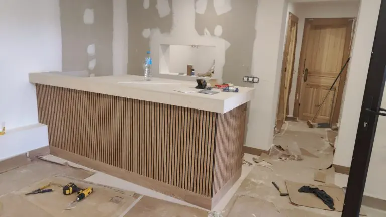 Salón con barra