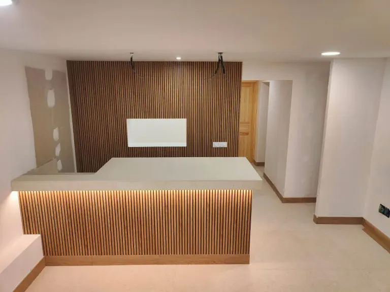 Salón con barra